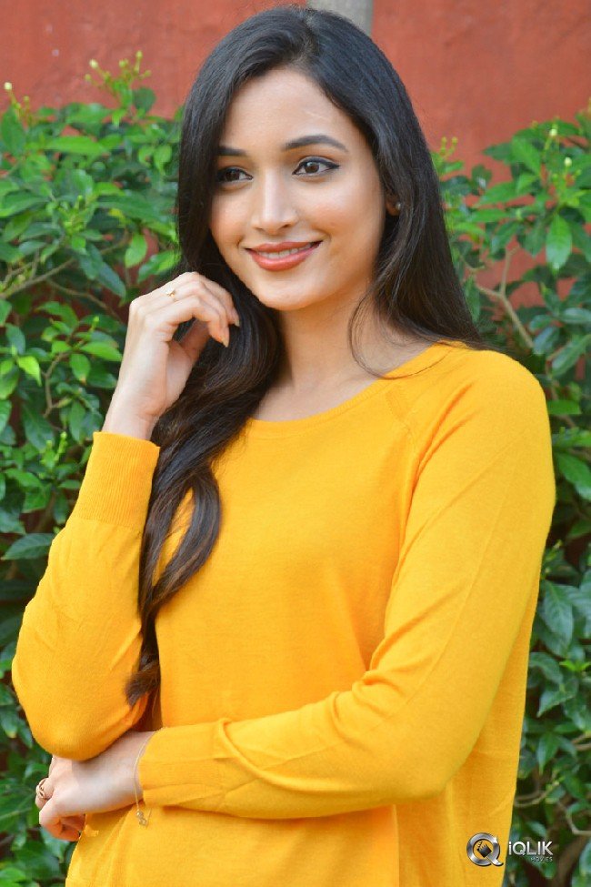 Srinidhi-Shetty-New-Photos
